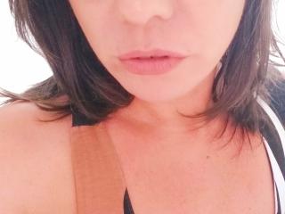 MeahBrunetteLive Webcam
