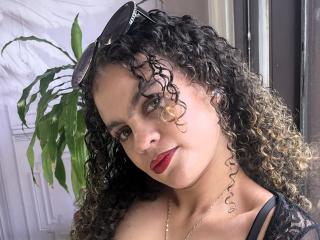 Sexy profile pic of MeganGlowX