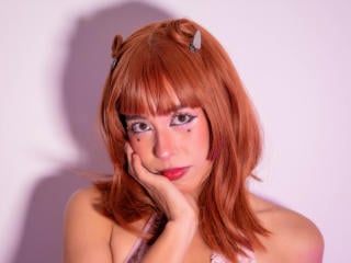 Sexy profile pic of MiluKiss