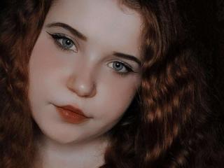 Sexy profile pic of Mirabellia