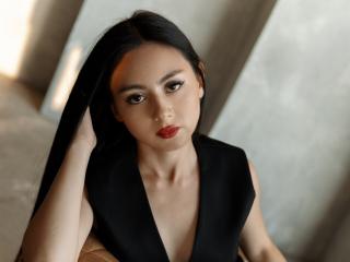 Sexy pic of MiyaStiverts