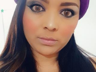 1 su 1 chat di sesso dal vivo con NadiaBaudX su Ladies cam