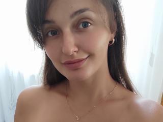 Sexy profile pic of Oliviya