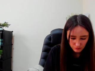 Sexy profile pic of Omella