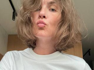 OrnellaNiksa XLove Cam
