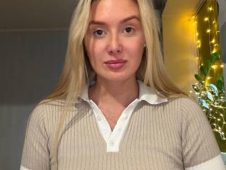 Sexy pic of RuthaLoil