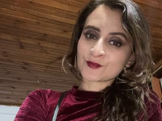 SaraVelvett live cam