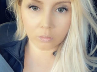 SarrahXHotLive Webcam