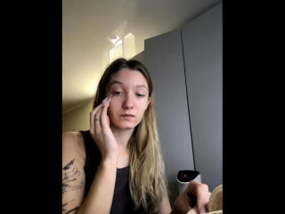Sexy profile pic of SilverxKitty