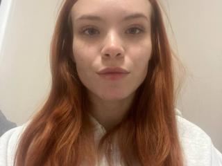 Sexy pic of SimonaZeiler