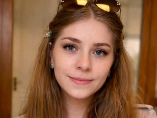 Sexy pic of SoftlySabrina