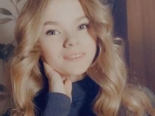 Sexy profile pic of SoniaSi