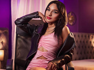 Sexy profile pic of SophiaBella
