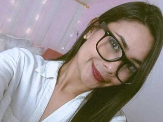 SophieJones69 live cam