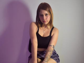 Sexy profile pic of SophieSaintclair