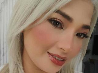 Sexy profile pic of SophieVarto