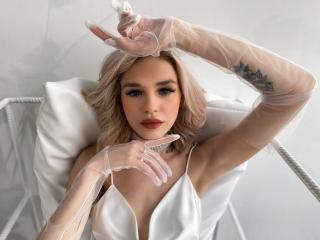 Sexy profile pic of StellaMorgan