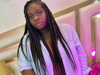 Sexy profile pic of SummerRouse