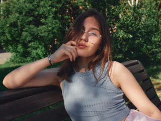 TessaLove-hot