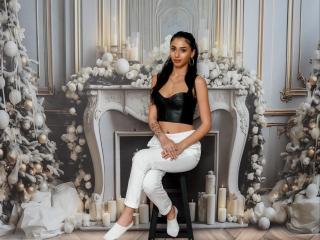 Sexy pic of TiaCyrus