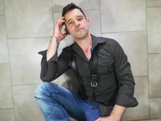 TopBottom Live Cam on XLoveCam and RICams