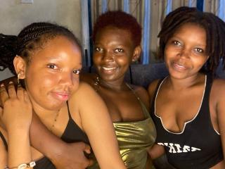 TripleeTemptation live cam