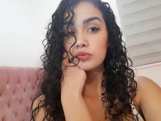 Sexy profile pic of ValeriaMarie