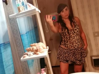 VictoriaFoxx-hot live cam