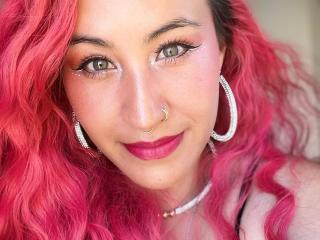 VictoriaTheasLive Webcam