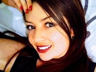Chat hot of Naataly, a average body chestnut hair Sexy lady with ...