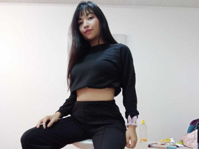 ZoeCartie - Live Sex Cam - 10009475
