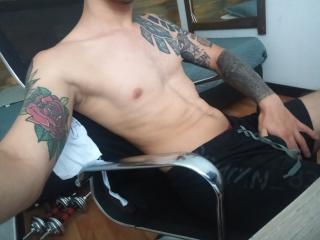 AnthonyMercer - Live sex cam - 10025383