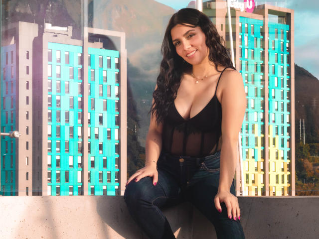 MelissaAval - Live Sex Cam - 10078315