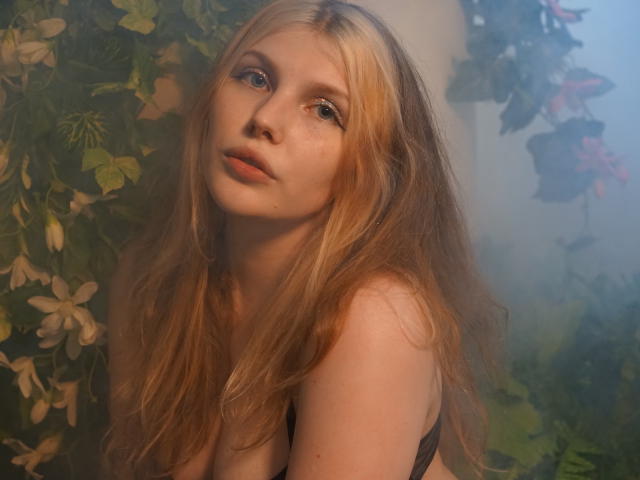 AleksaKeller - Camera khiêu dâm &amp; quyến rũ trực tiếp - 10121591