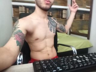 AnthonyMercer - Live porn &amp; sex cam - 10128575