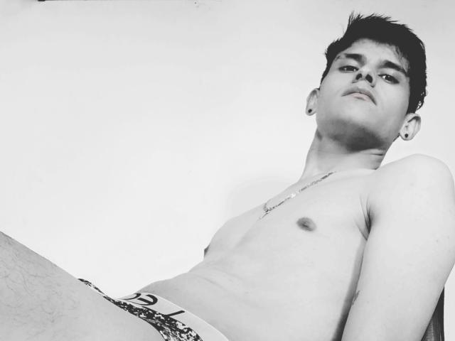 JoeJohnson - Live sex cam - 10143439