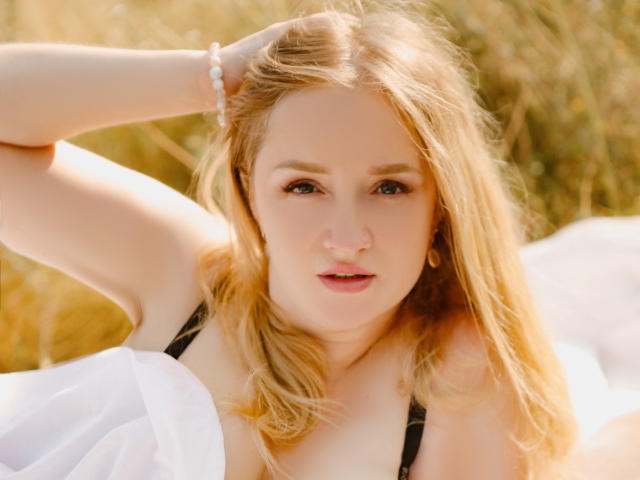 OhMollyHoney - Live porn &amp; sex cam - 10157119