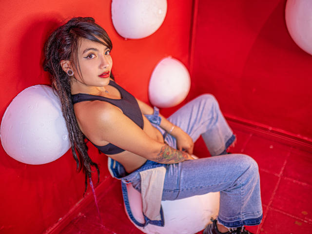 DinnyBrown - Live sex cam - 10168287