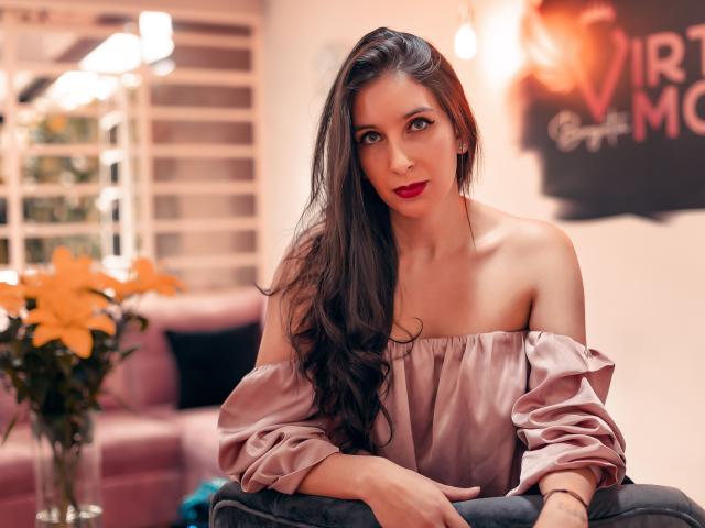 AlannaClark - Live Sex Cam - 10177787