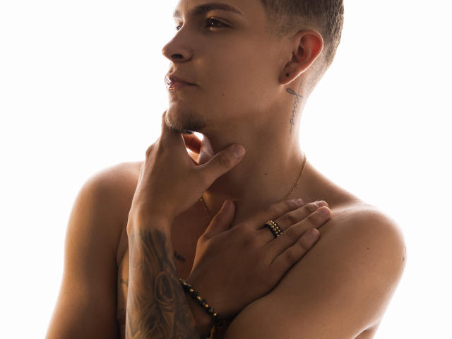 JustinGold - Sexe cam en vivo - 10201307