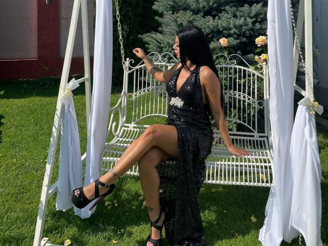 MichelleSquirts - Live sex cam - 10232611