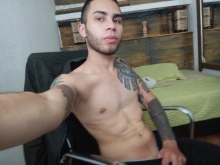 AnthonyMercer - Live sex cam - 10257207