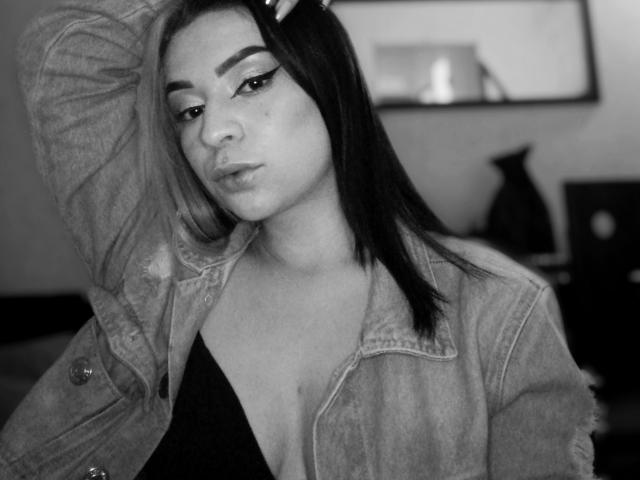 ZoeThompson - Live sex cam - 10278771