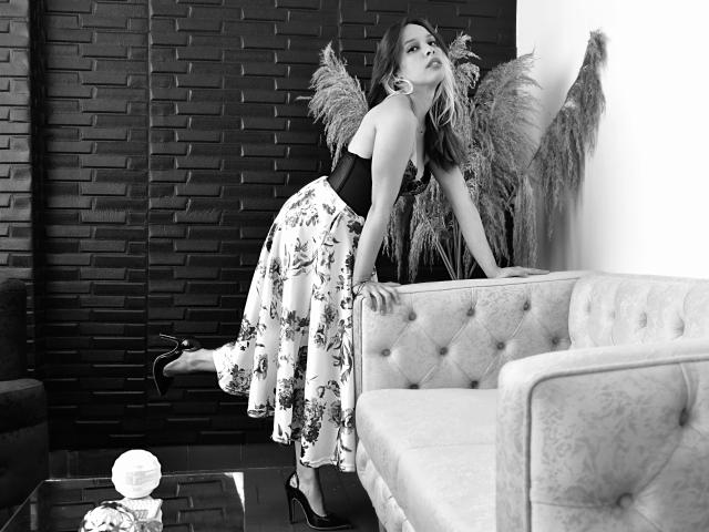 ValentinaSwift - Live sex cam - 10299471