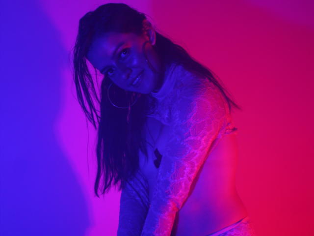 EmysSweet - Live sex cam - 10302599
