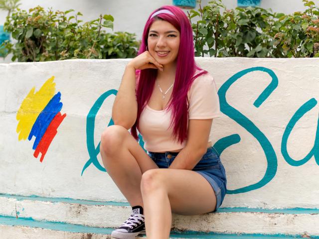 KiaraJonnes - Live sex cam - 10305463