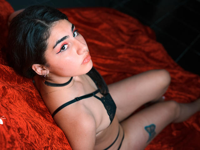 JulieAri - Live sex cam - 10367527