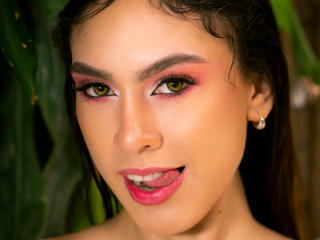 LucianaGonzalez - сексуальная веб-камера в реальном времени - 10377035