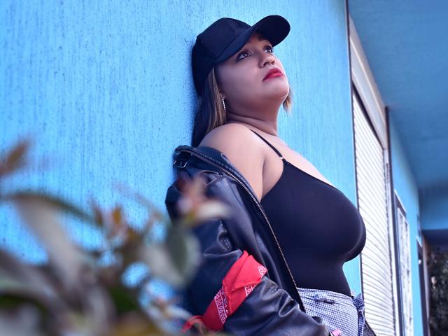 MichelleBrito - Live Sex Cam - 10378543