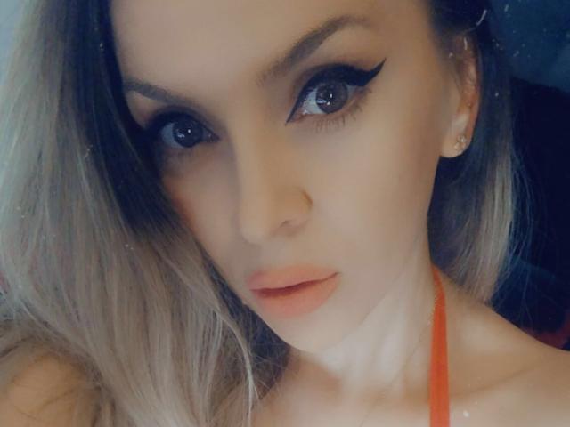 SophieDeee - Sexe cam en vivo - 10401539